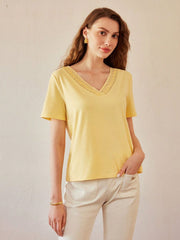 BLUSA PREMIUM ESCOTE EN V CON ENCAJE Blusa 24 CELINAH MOTF XS 